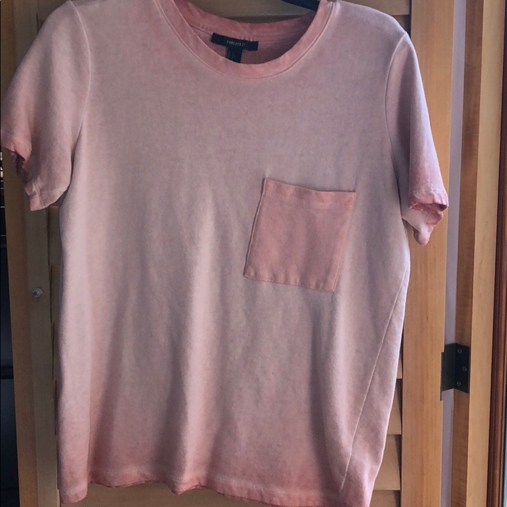 Forever 21 T-Shirt
